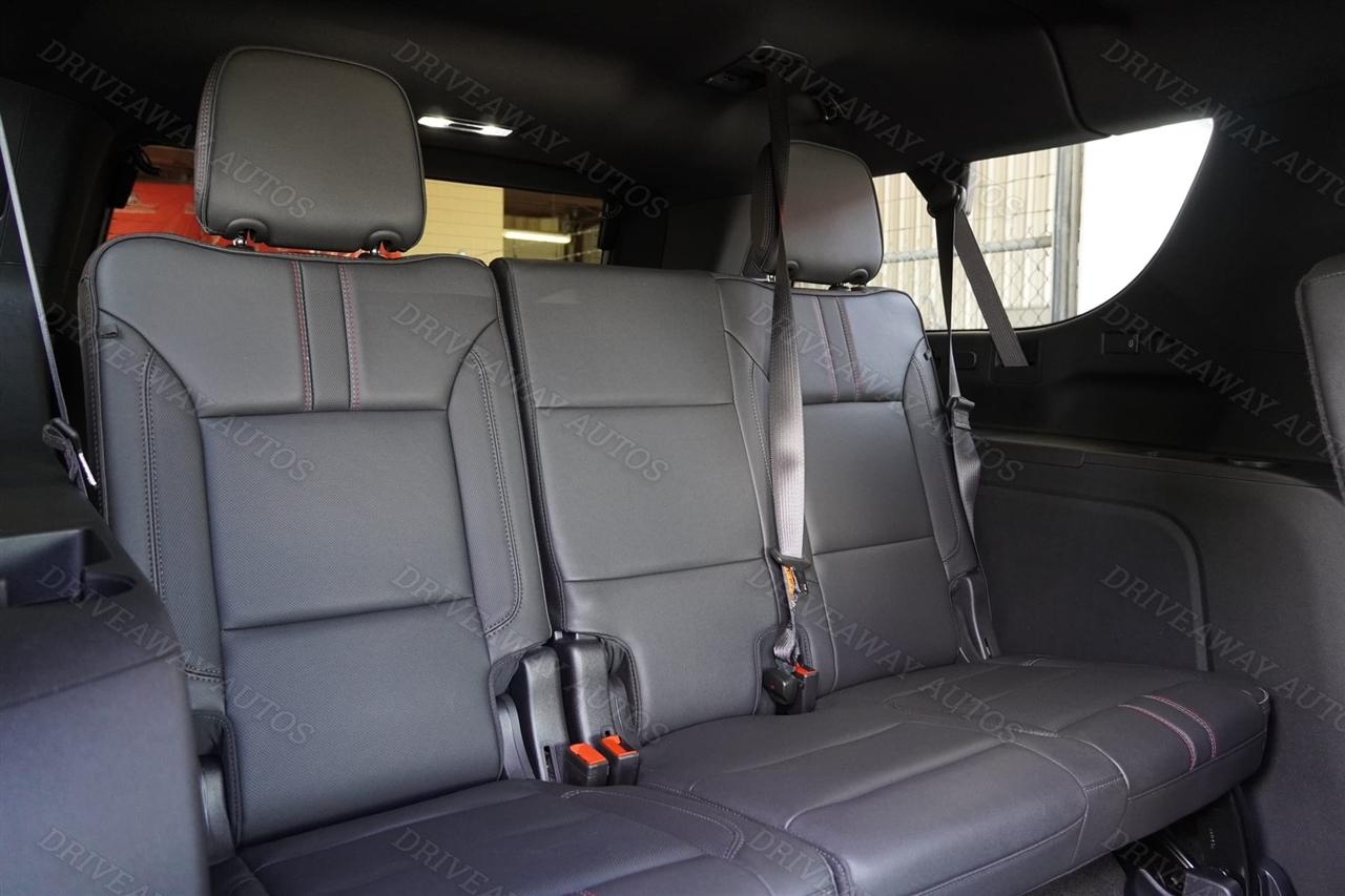 Chevrolet Suburban 2WD 4dr RST 2025