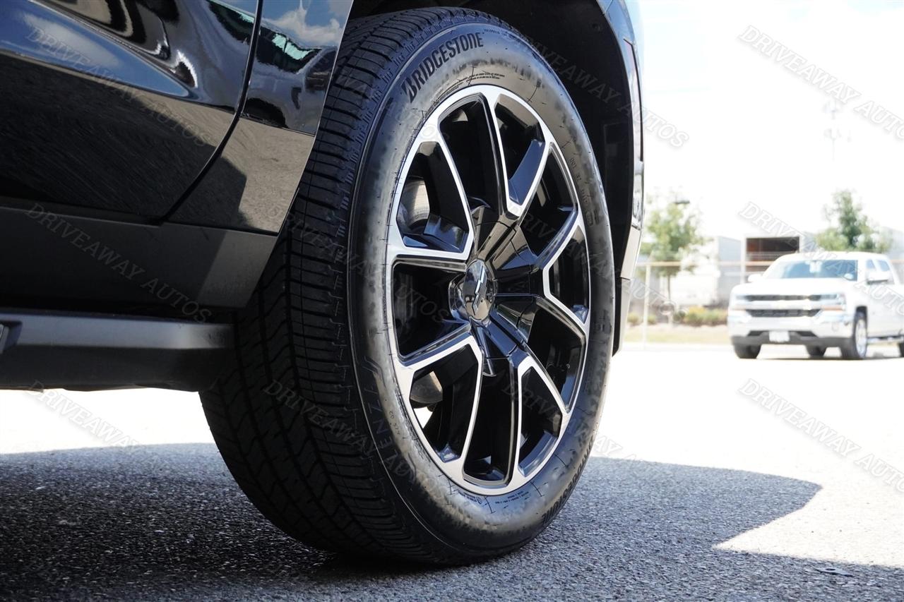 Chevrolet Suburban 2WD 4dr RST 2025