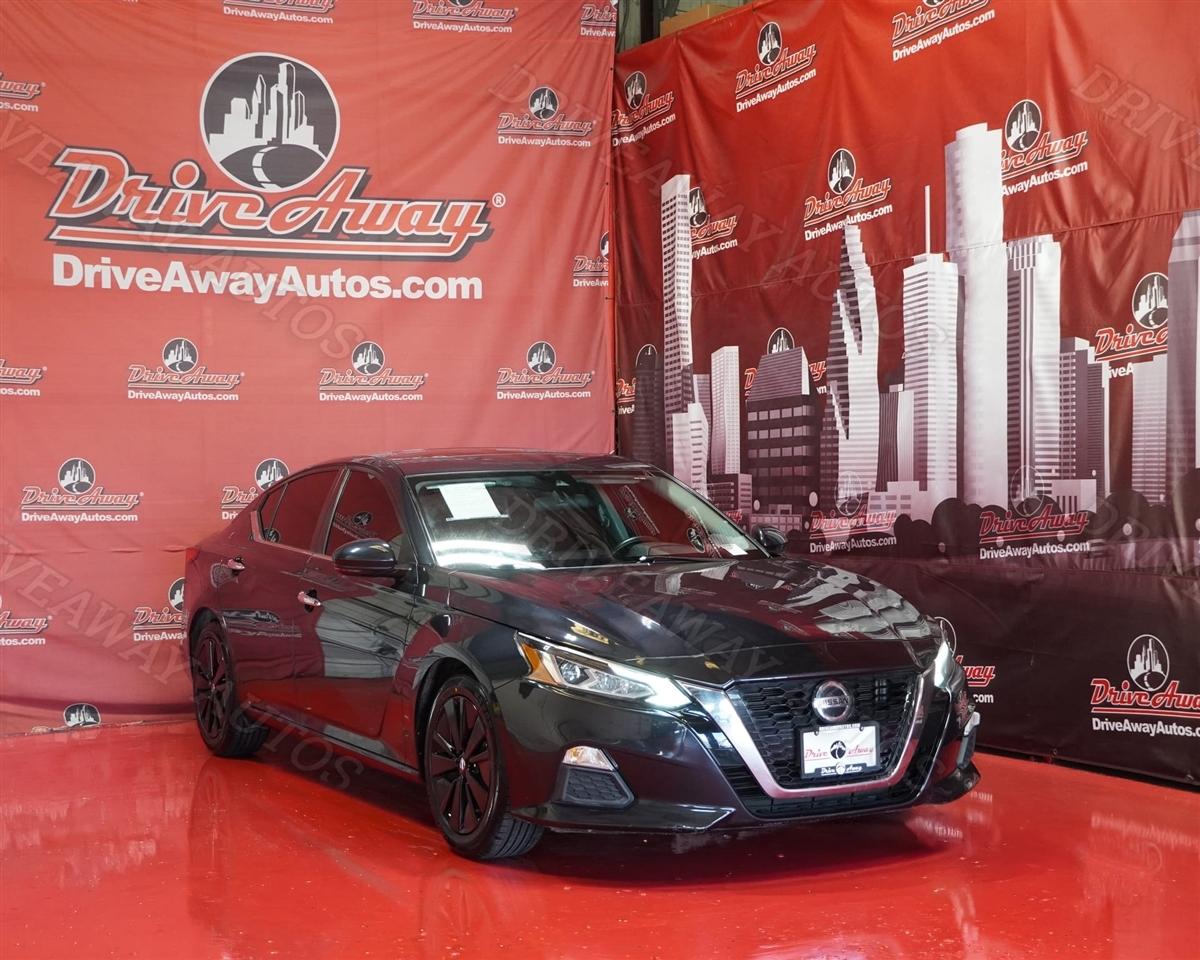 Nissan Altima 2.5 SV Sedan 2022