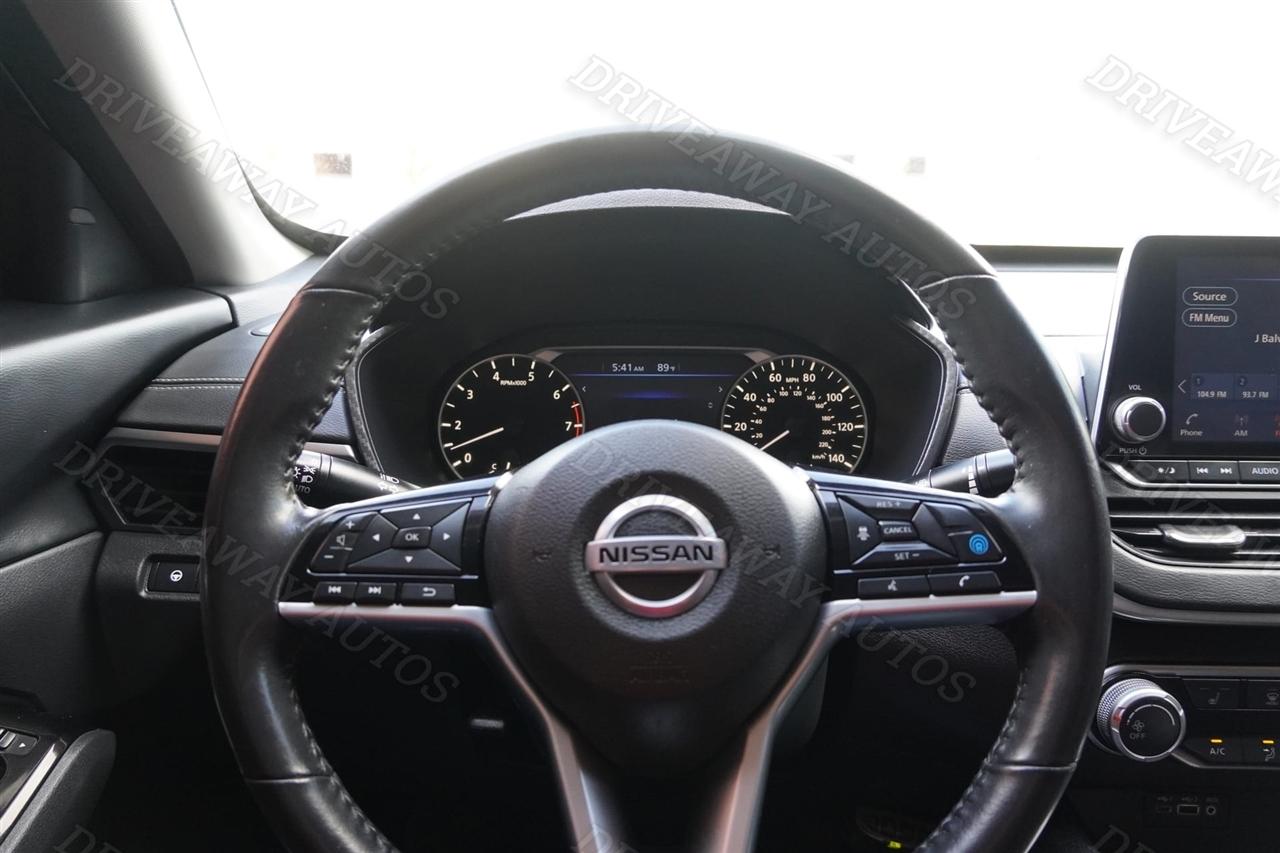 Nissan Altima 2.5 SV Sedan 2022