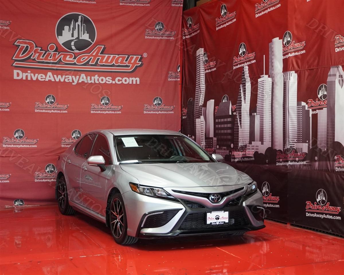 2024 Toyota Camry SE Auto (Natl)