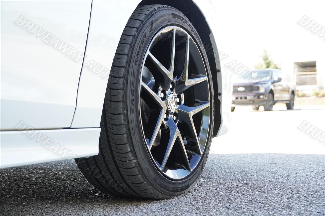 Honda Civic Sedan Sport CVT 2025