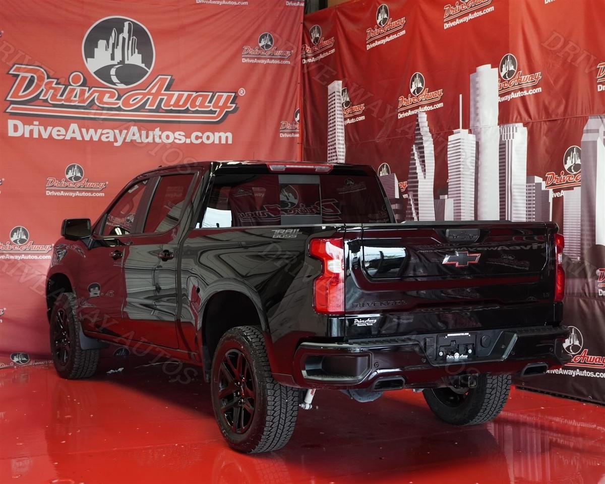 Chevrolet Silverado 1500 4WD Crew Cab 147" LT Trail Boss 2026