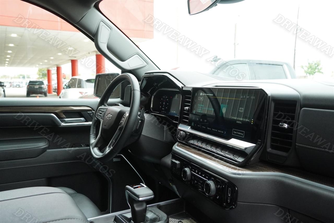 Chevrolet Silverado 1500 4WD Crew Cab 147" LT Trail Boss 2026