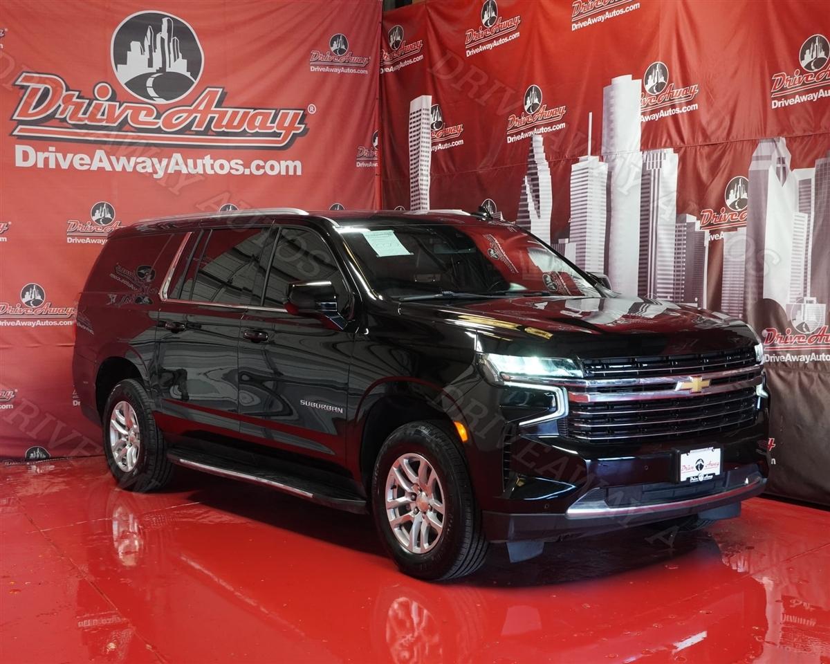 2023 Chevrolet Suburban 4WD 4dr LT