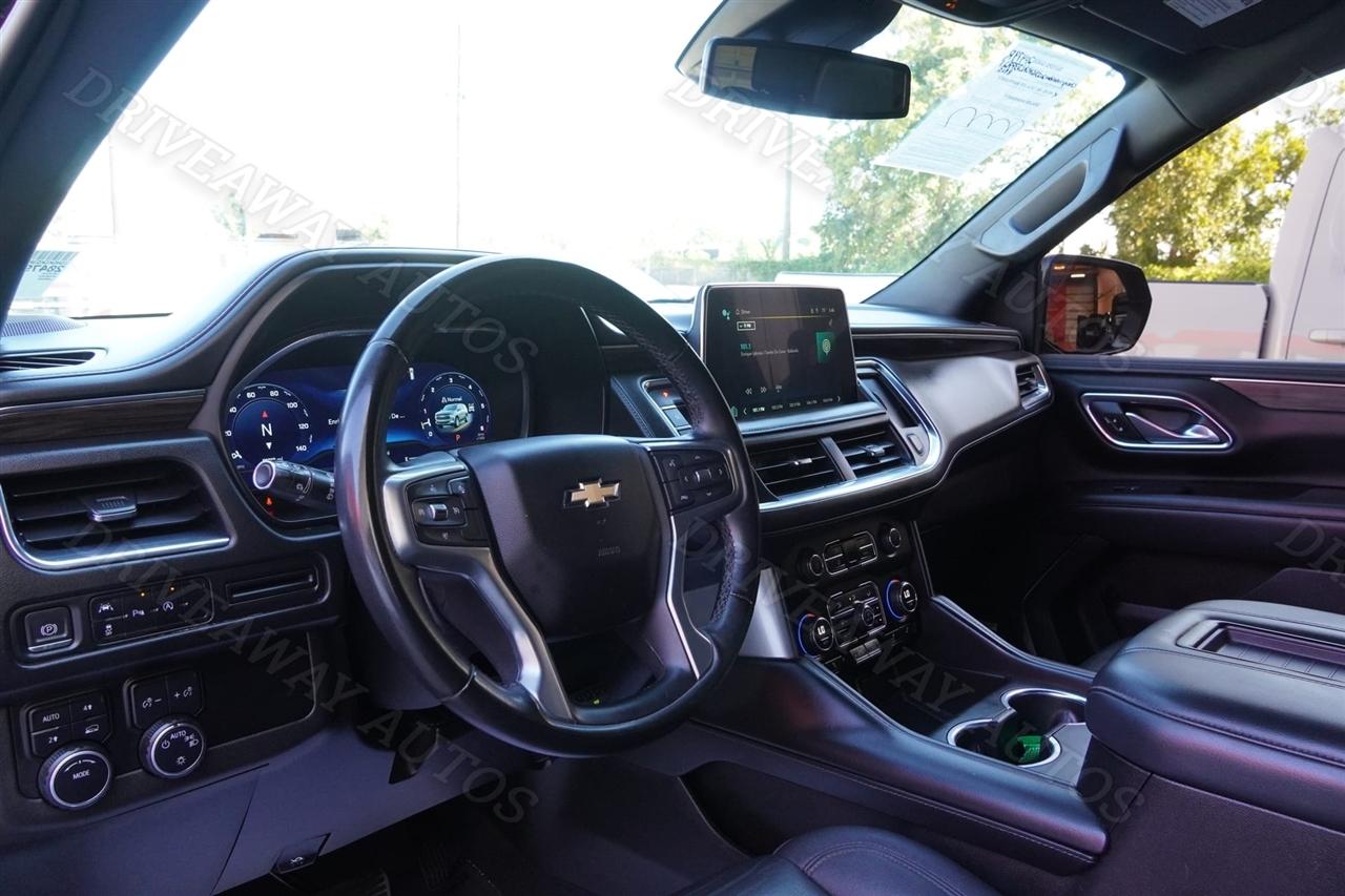 Chevrolet Suburban 4WD 4dr LT 2023