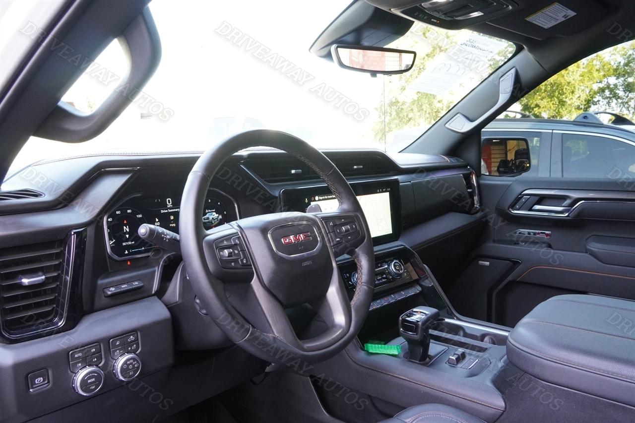 GMC Sierra 1500 4WD Crew Cab 147" AT4 2026