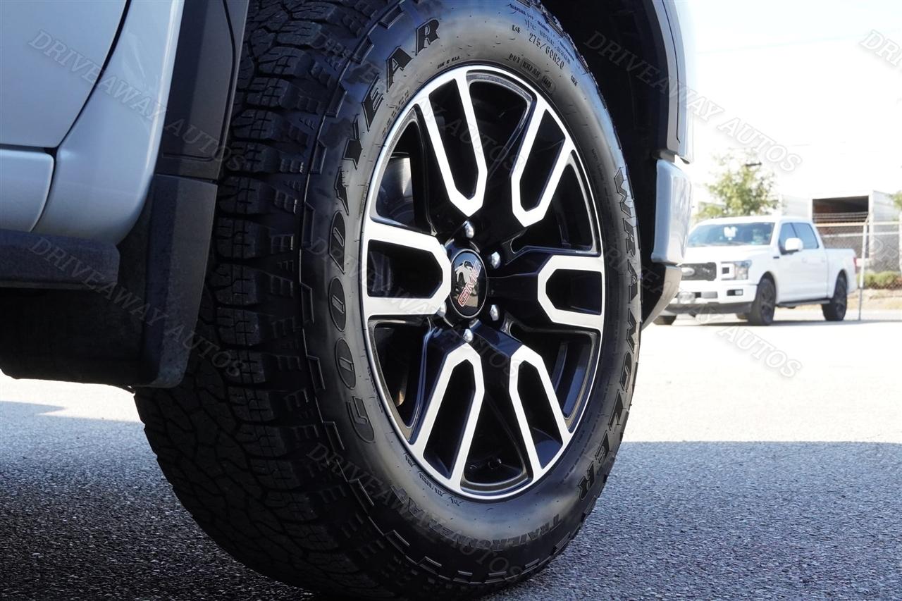 GMC Sierra 1500 4WD Crew Cab 147" AT4 2026