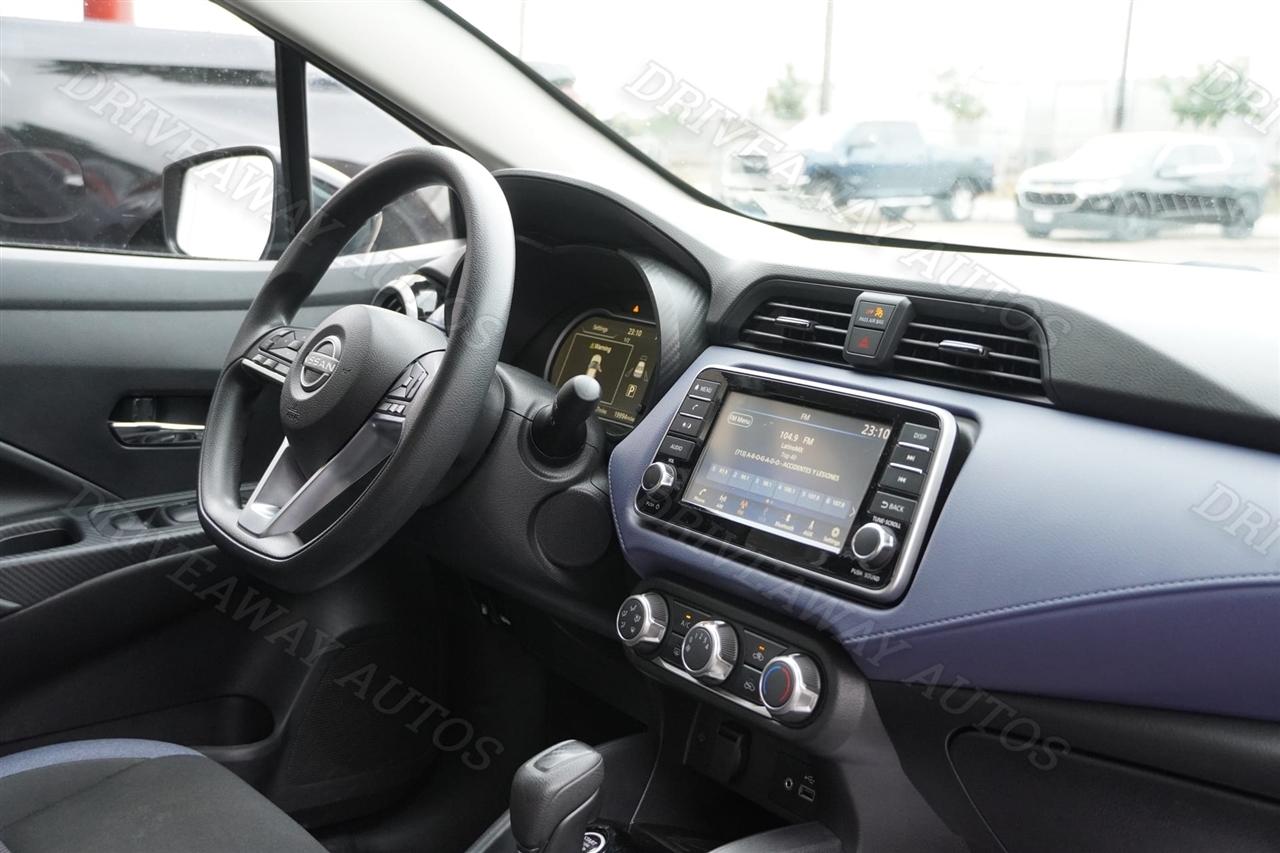 Nissan Versa SV CVT 2024