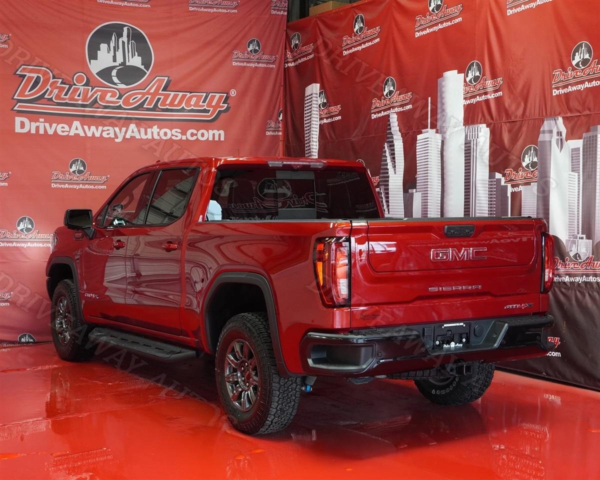 GMC Sierra 1500 4WD Crew Cab 147" AT4X 2024