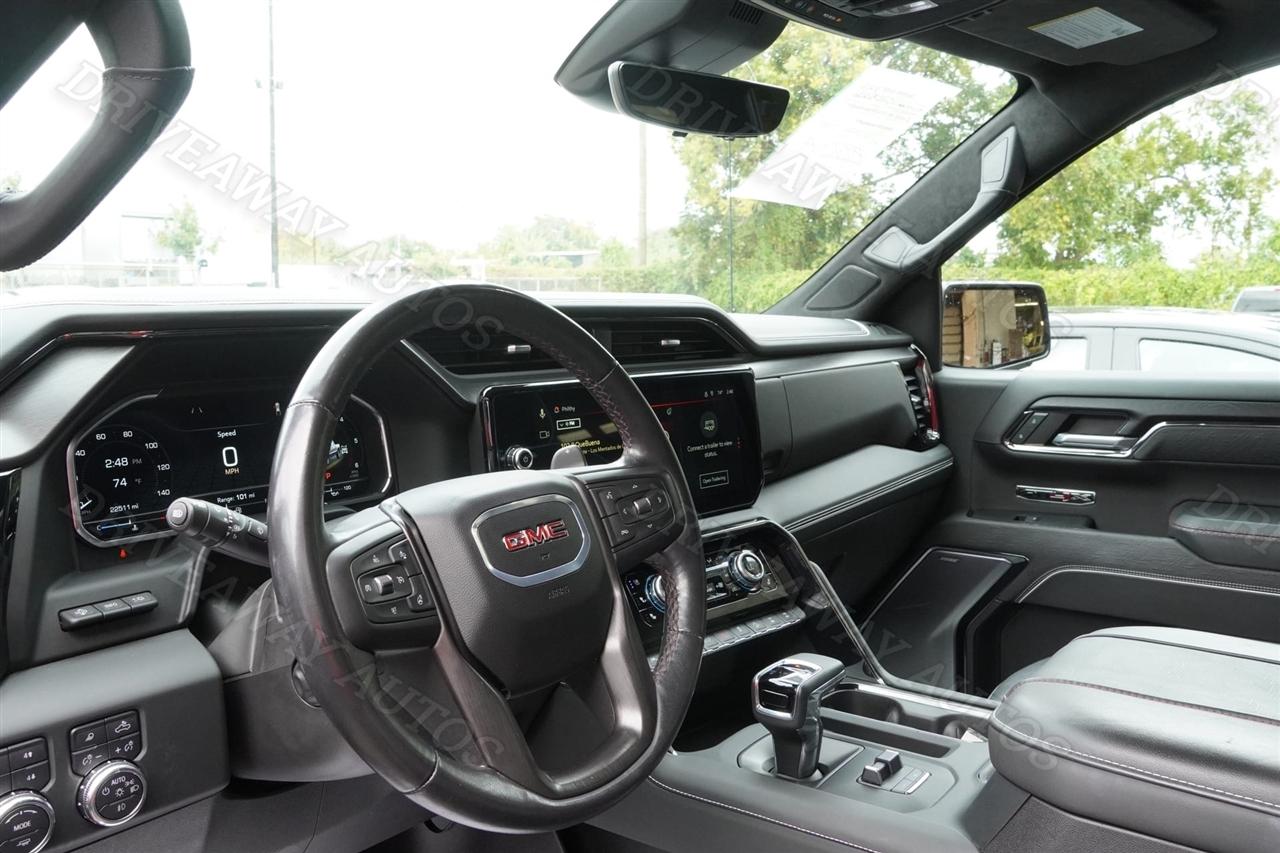 GMC Sierra 1500 4WD Crew Cab 147" AT4X 2024
