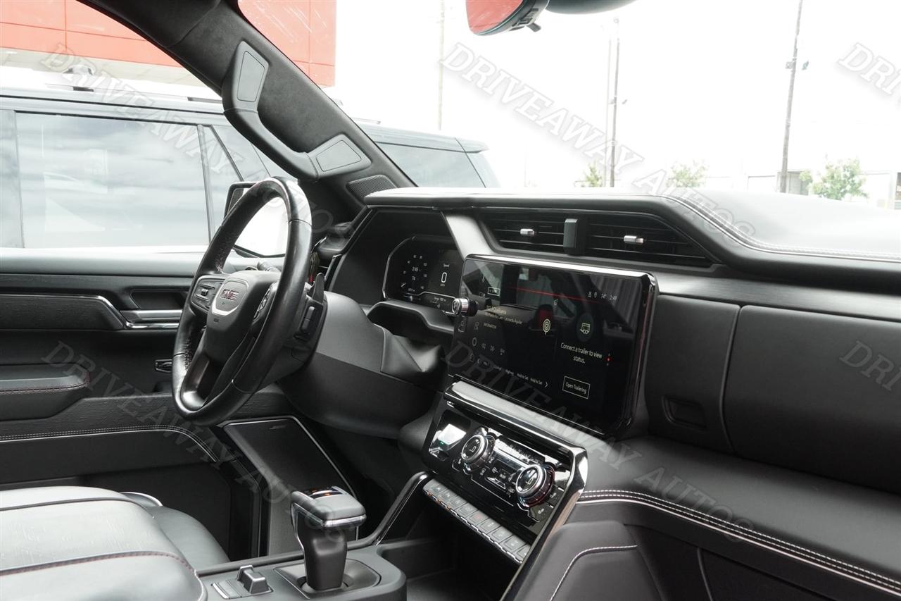 GMC Sierra 1500 4WD Crew Cab 147" AT4X 2024