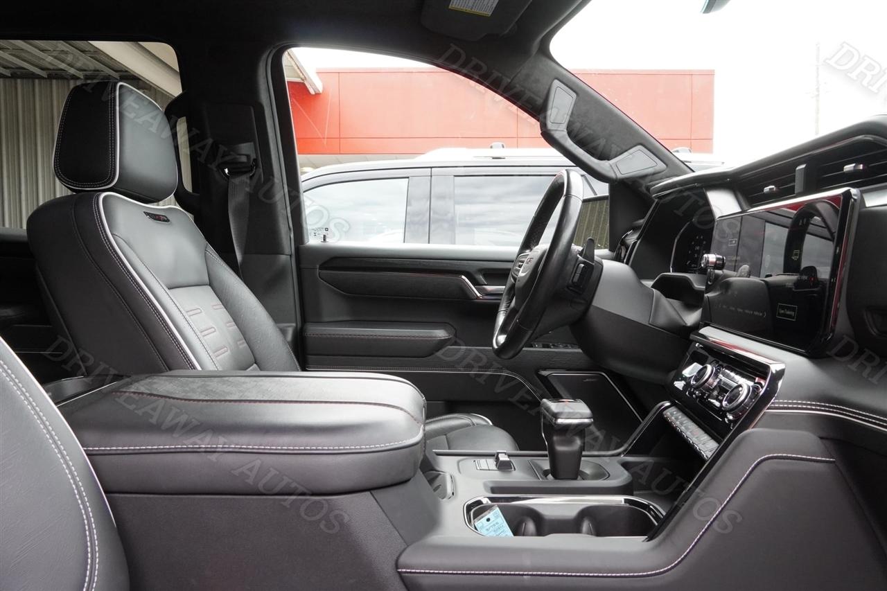 GMC Sierra 1500 4WD Crew Cab 147" AT4X 2024