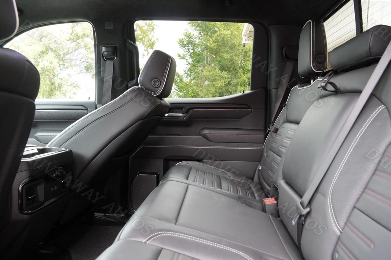 GMC Sierra 1500 4WD Crew Cab 147" AT4X 2024