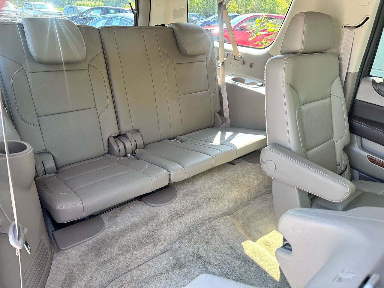 Chevrolet Suburban 4WD 4dr LTZ 2015