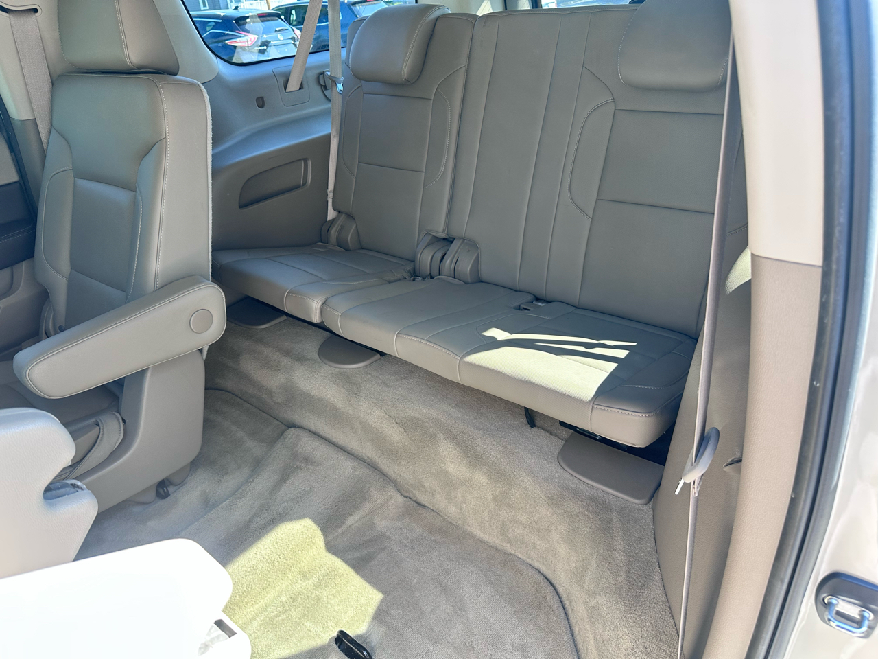 Chevrolet Suburban 4WD 4dr LTZ 2015