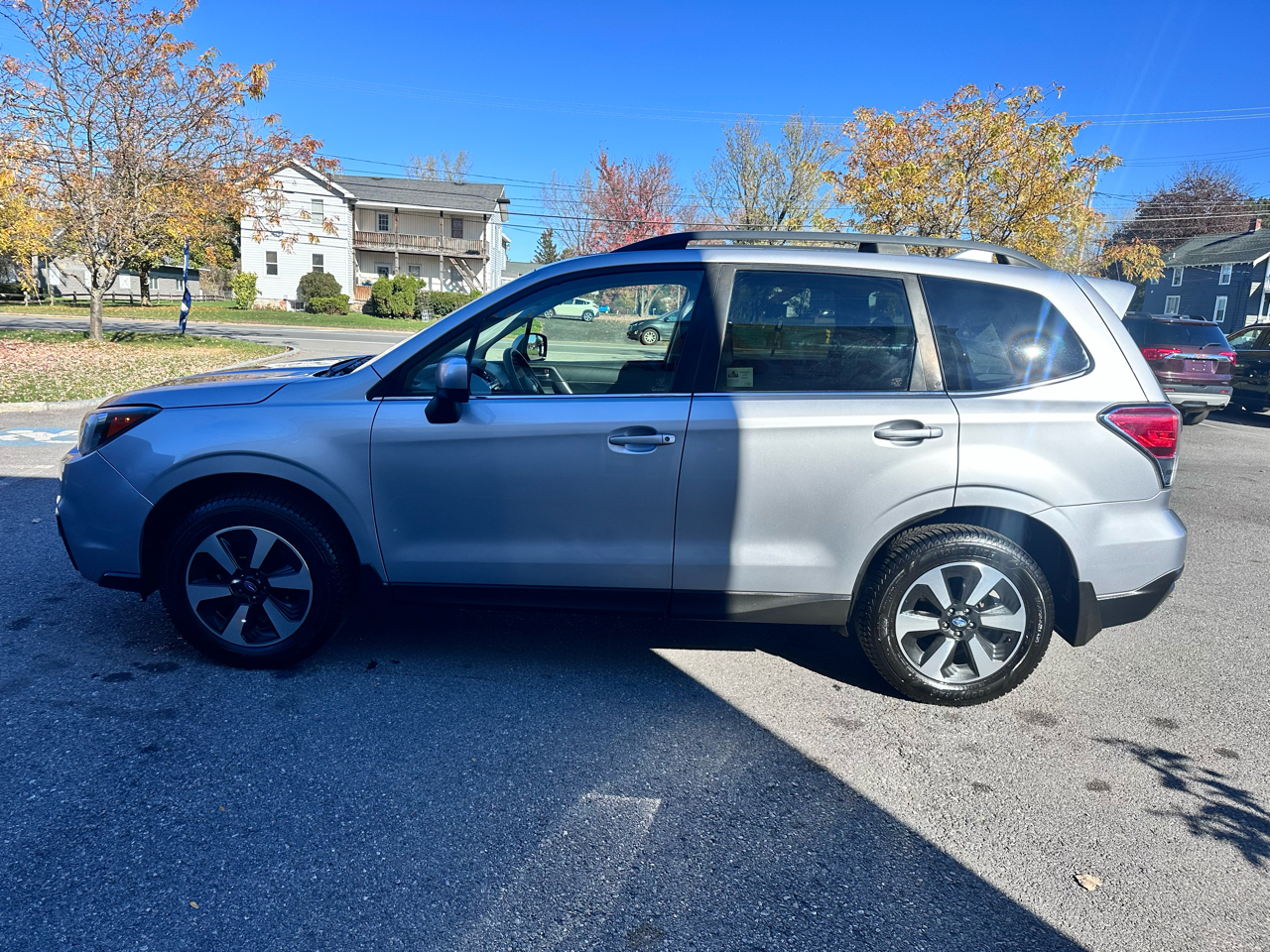Subaru Forester 2.5i Limited CVT 2017