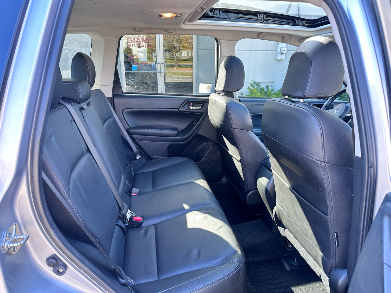 Subaru Forester 2.5i Limited CVT 2017