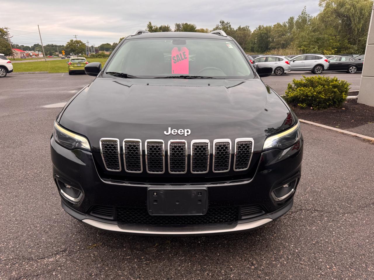 Jeep Cherokee photo 3