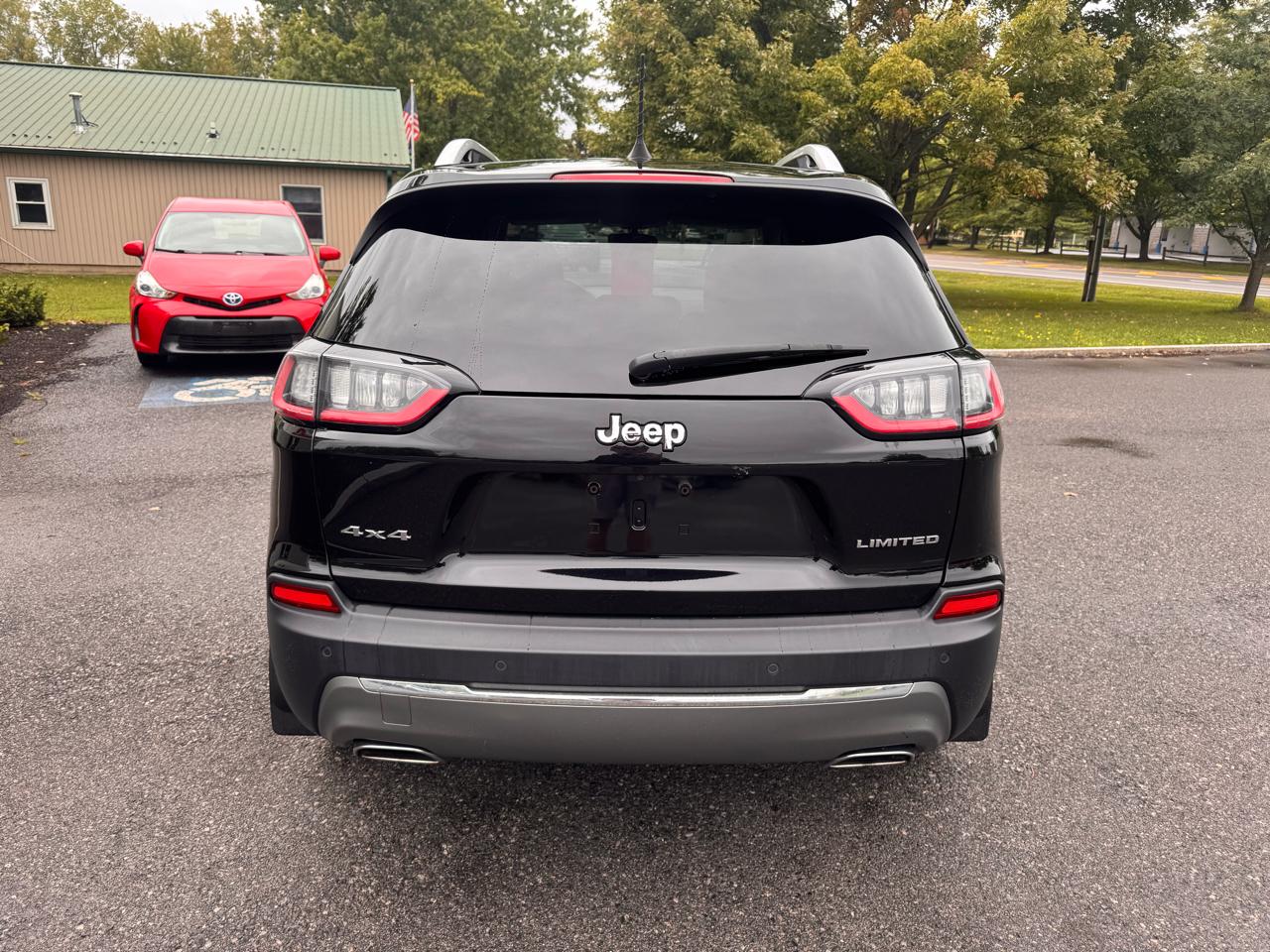 Jeep Cherokee photo 7