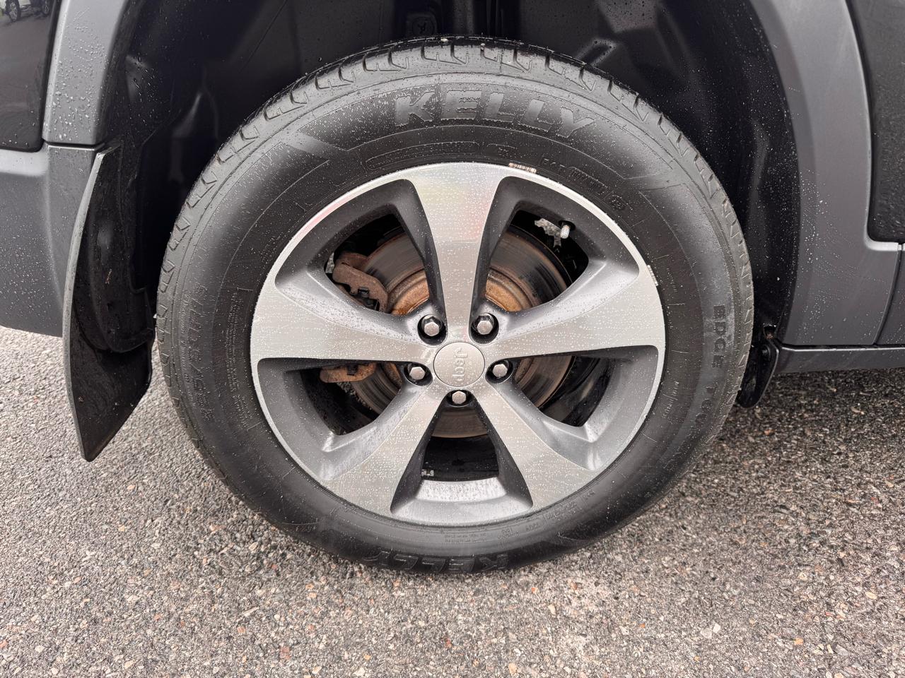 Jeep Cherokee photo 10