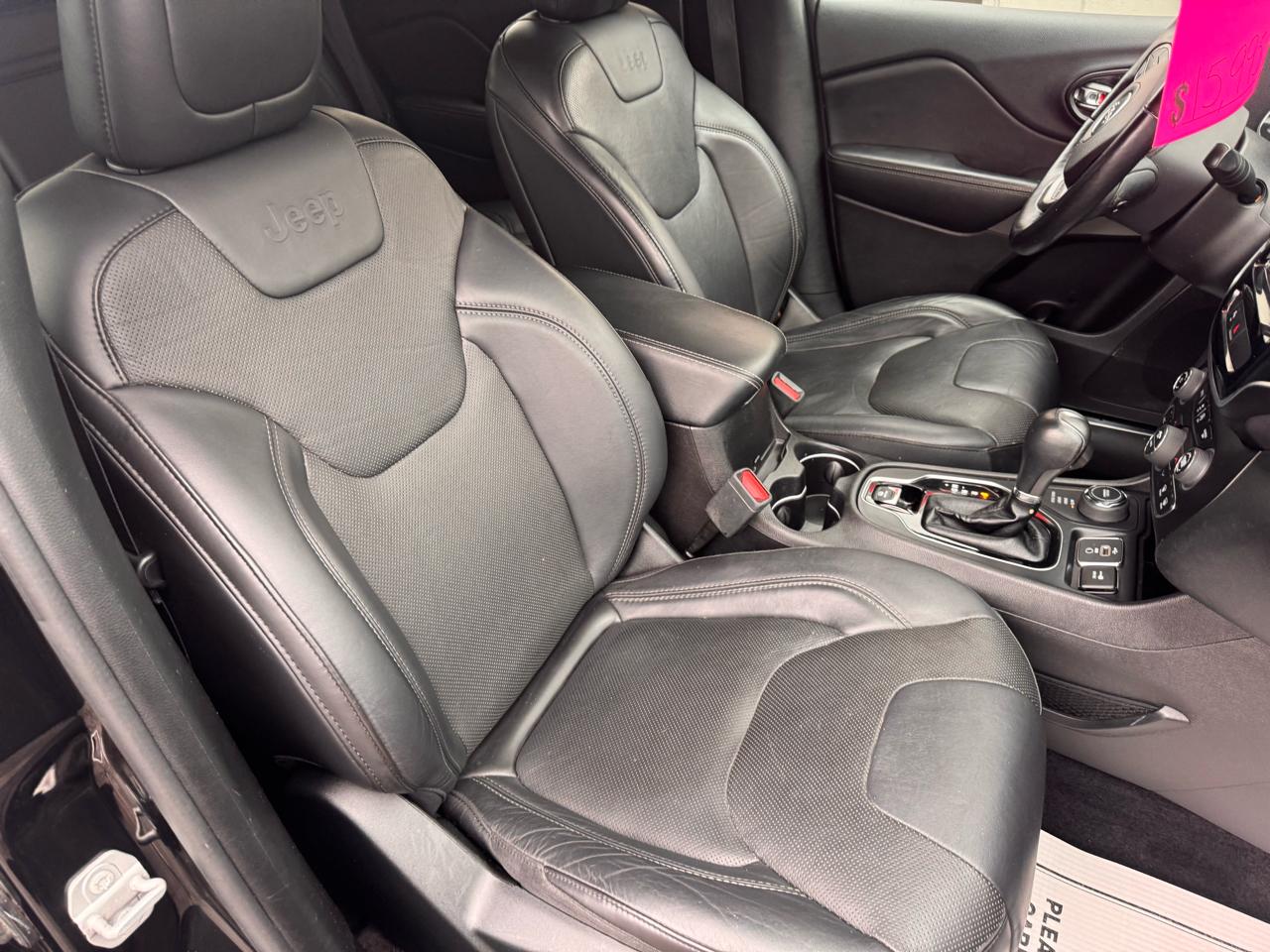 Jeep Cherokee photo 13