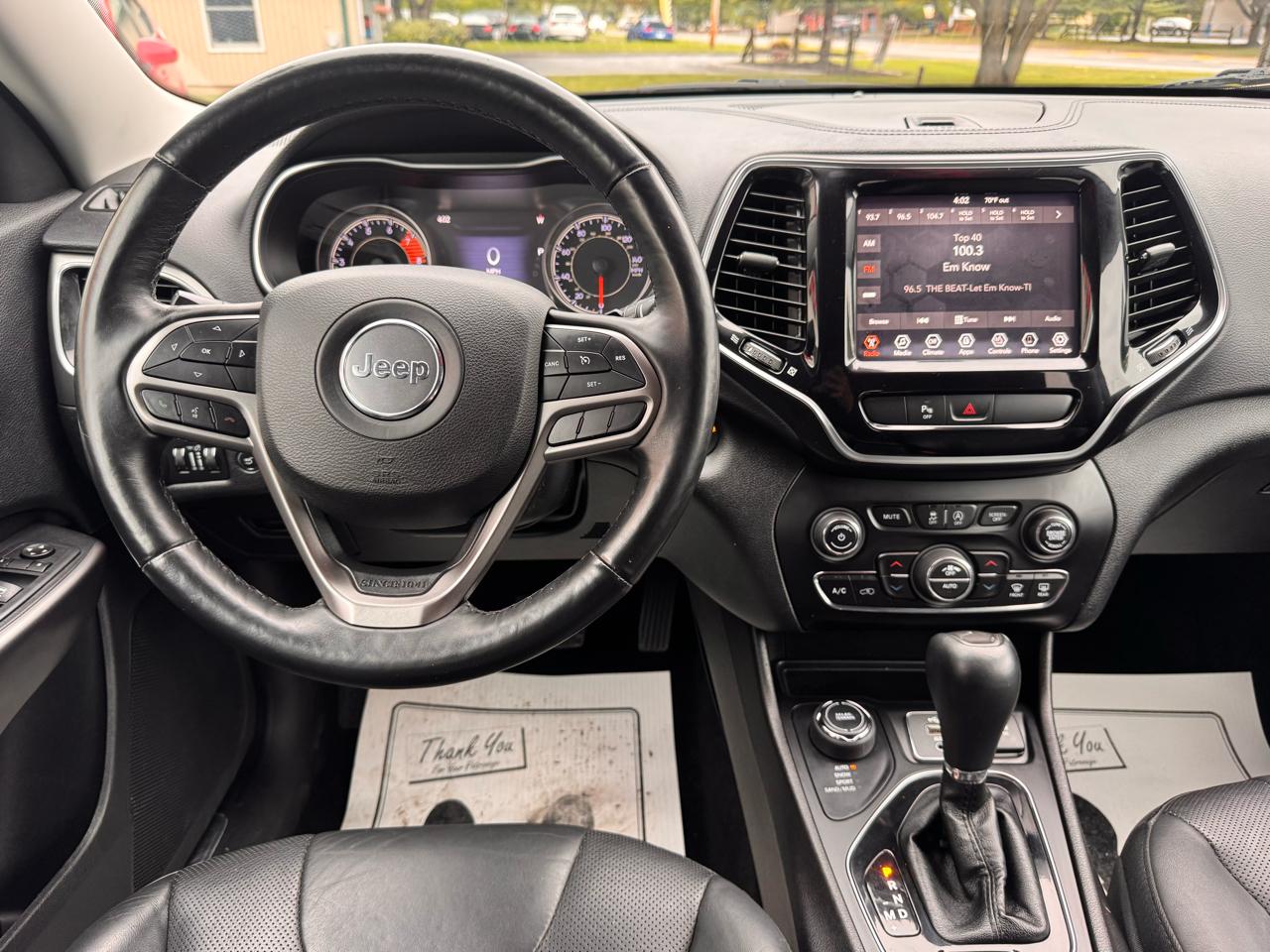 Jeep Cherokee photo 15