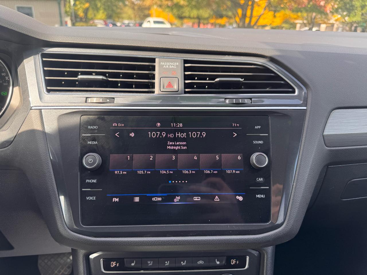 Volkswagen Tiguan photo 18