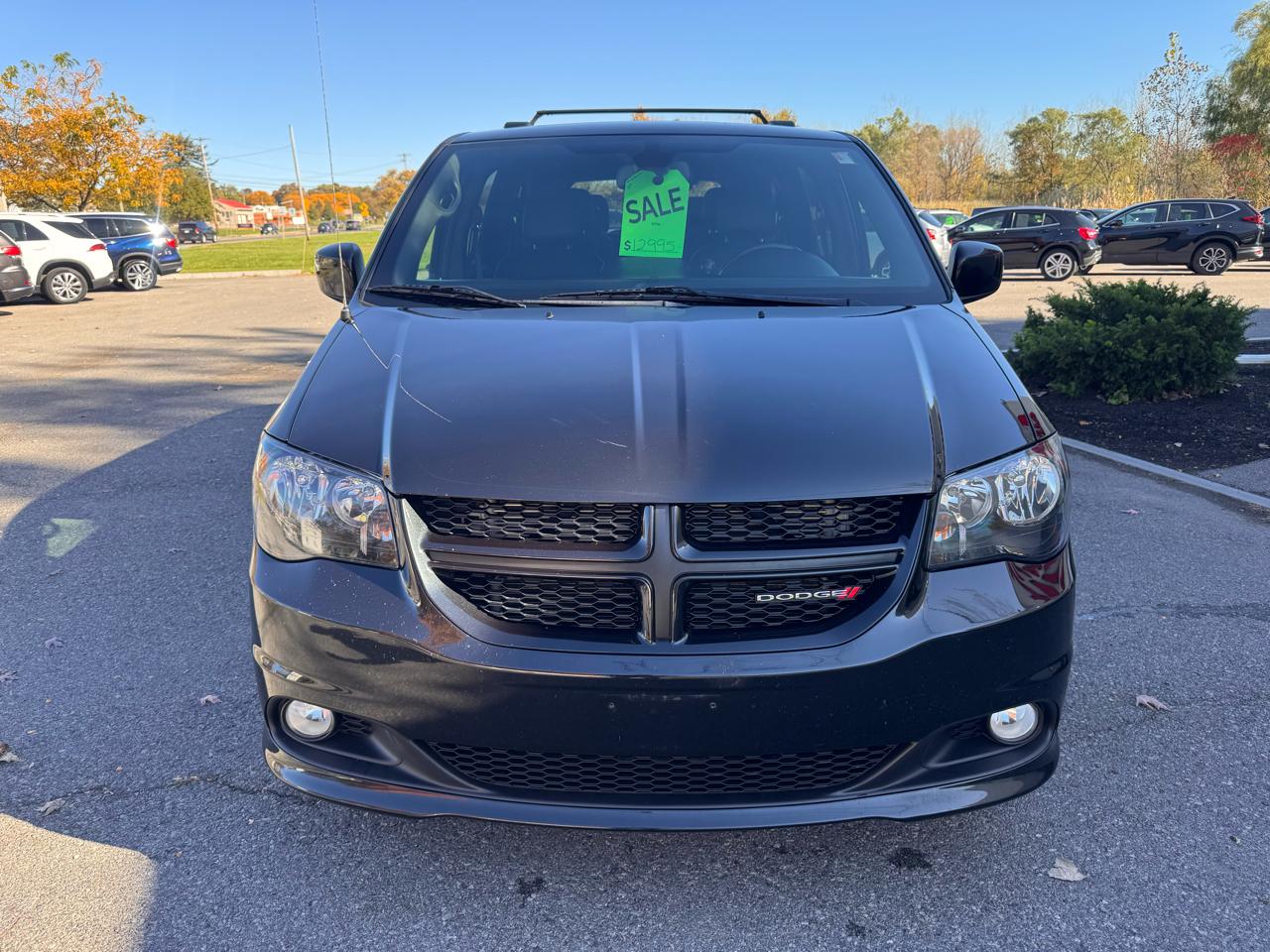 Dodge Grand Caravan photo 3