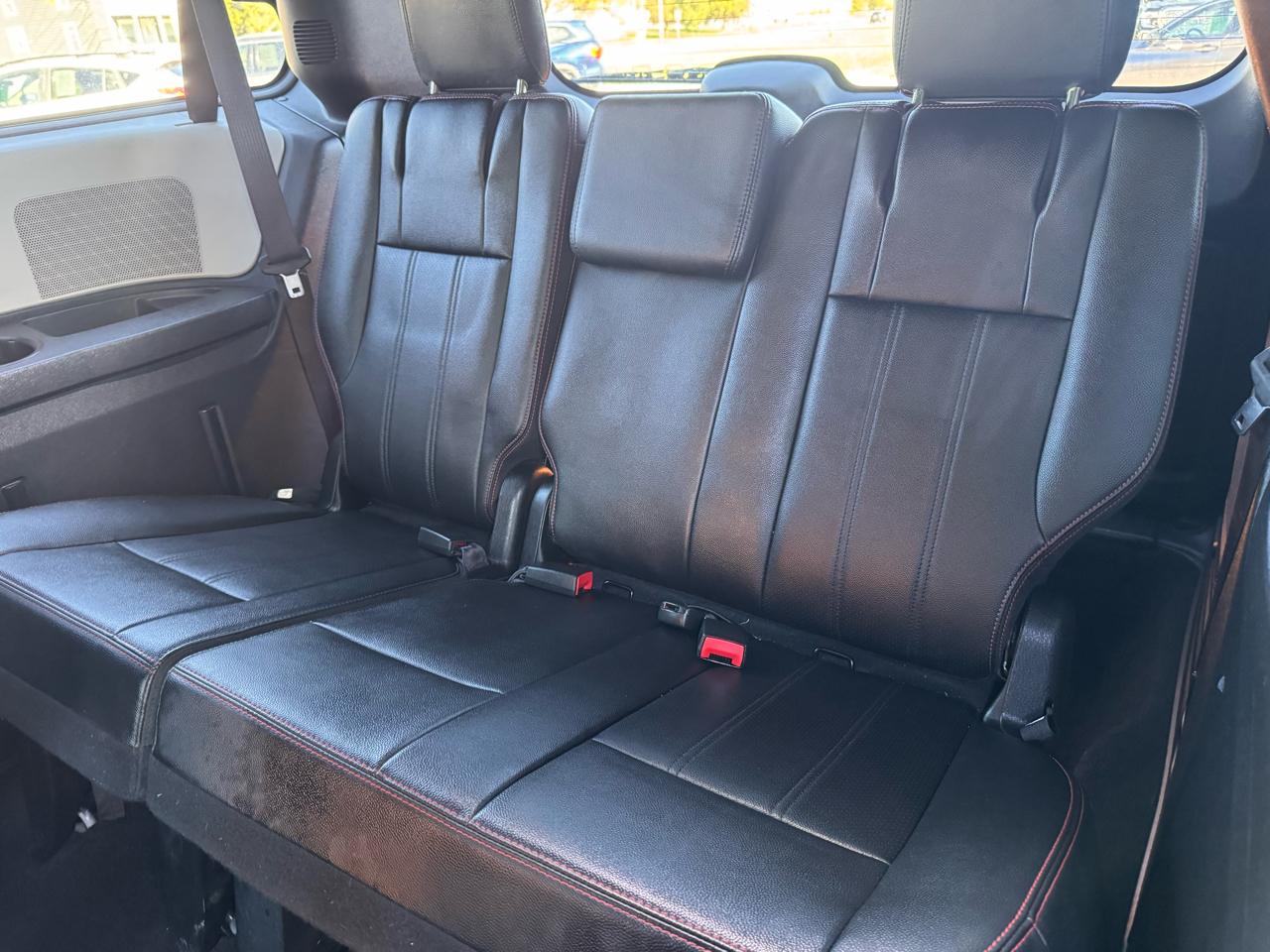 Dodge Grand Caravan photo 13