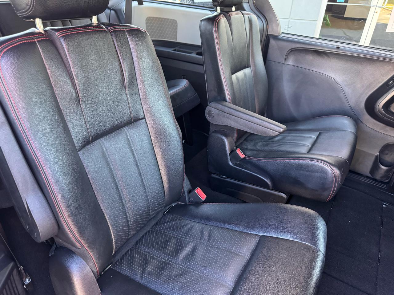 Dodge Grand Caravan photo 15