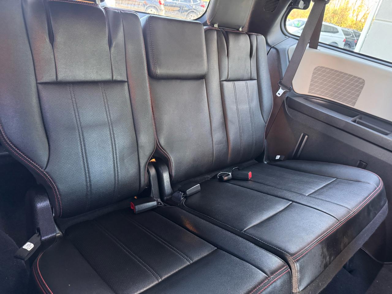 Dodge Grand Caravan photo 16