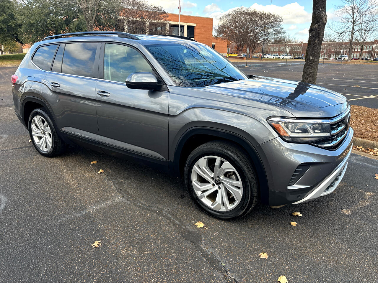Volkswagen Atlas 3.6L V6 SE w/Technology FWD *Ltd Avail* 2021