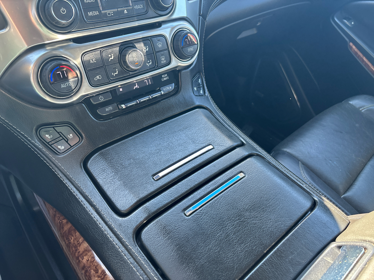 Chevrolet Suburban 2WD 4dr 1500 Premier 2019