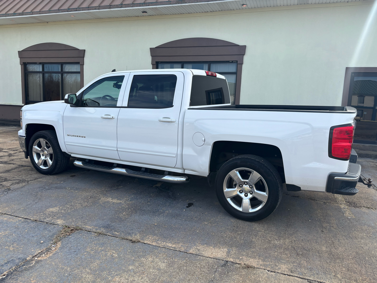 Chevrolet Silverado 1500 2WD Crew Cab 143.5" LT w/1LT 2015
