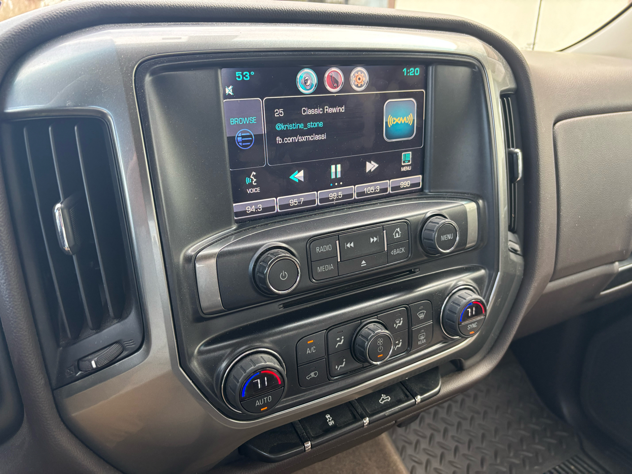 Chevrolet Silverado 1500 2WD Crew Cab 143.5" LT w/1LT 2015