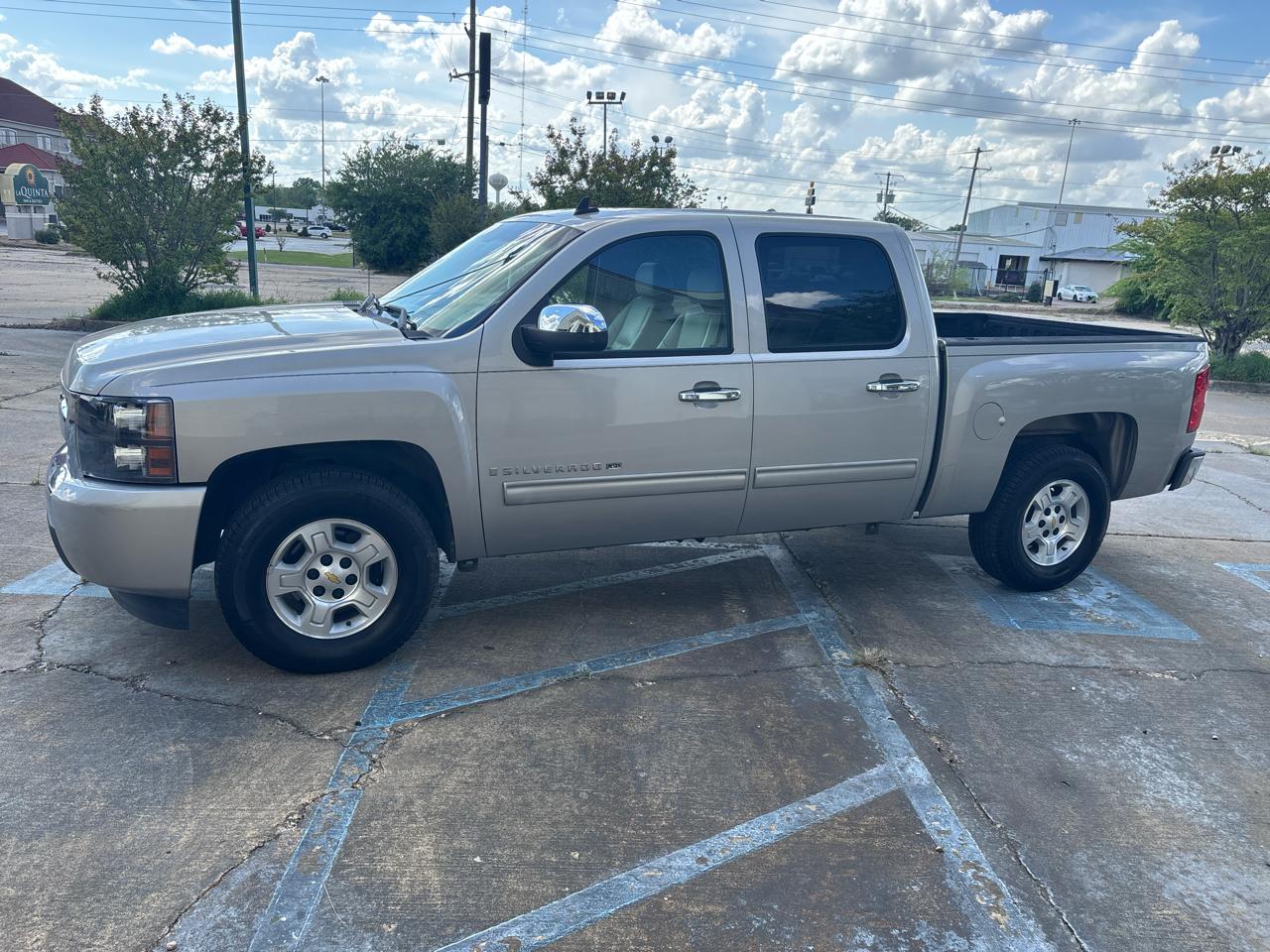 2009 Chevrolet Silverado 1500 2WD Crew Cab 143.5" Xtra Fuel Economy