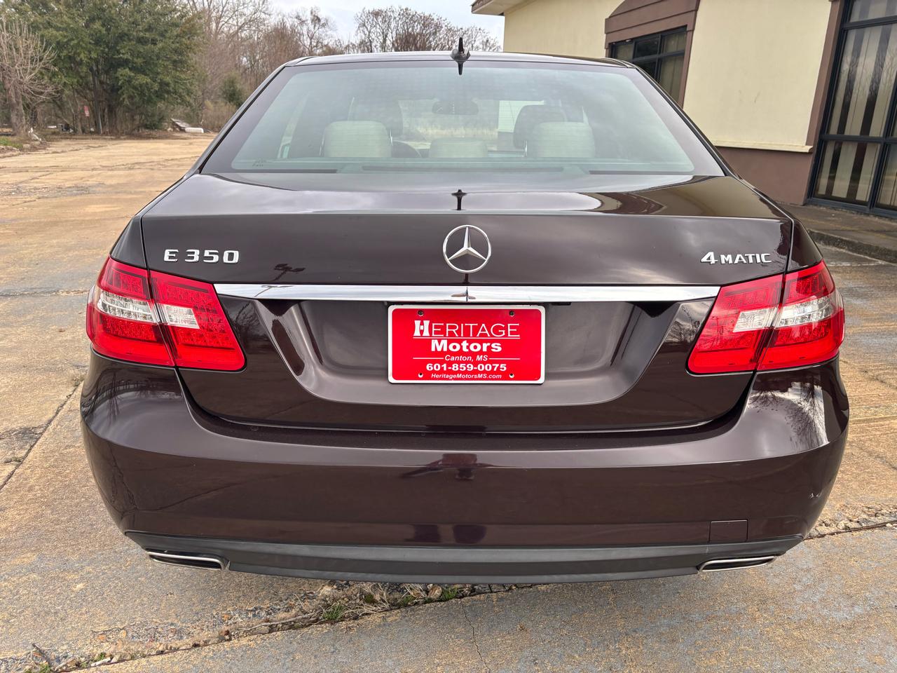 Mercedes-Benz E-Class 4dr Sdn E 350 Luxury 4MATIC 2010