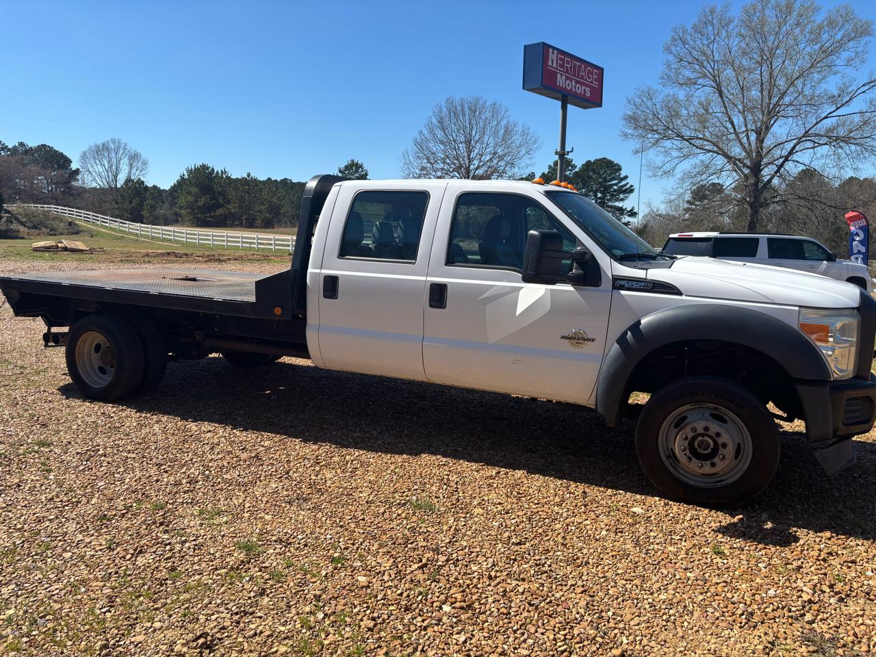 Ford Super Duty F-550 DRW 4WD Crew Cab 176" WB 60" CA Lariat 2015
