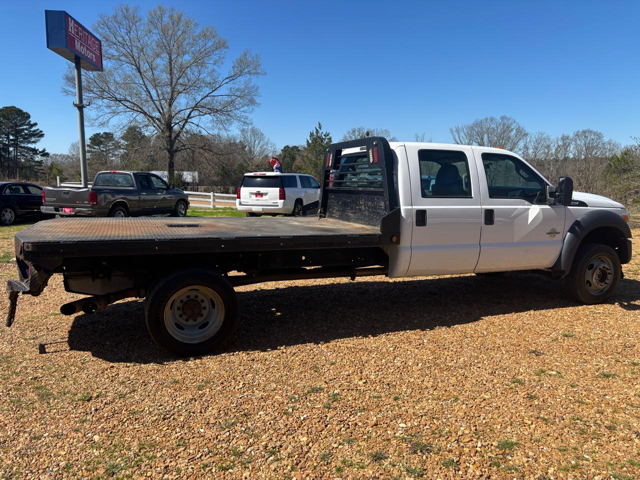 Ford Super Duty F-550 DRW 4WD Crew Cab 176" WB 60" CA Lariat 2015