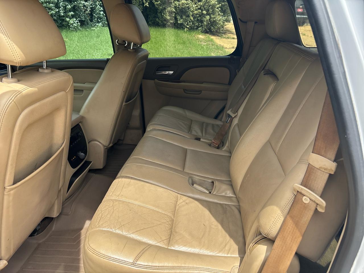 Chevrolet Tahoe 2WD 4dr 1500 LT 2012