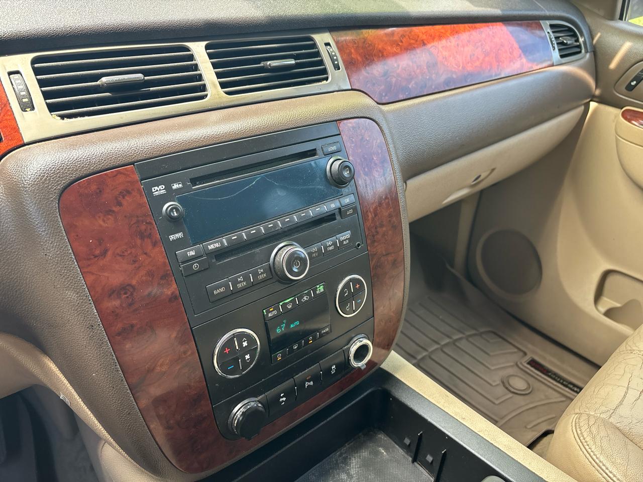 Chevrolet Tahoe 2WD 4dr 1500 LT 2012