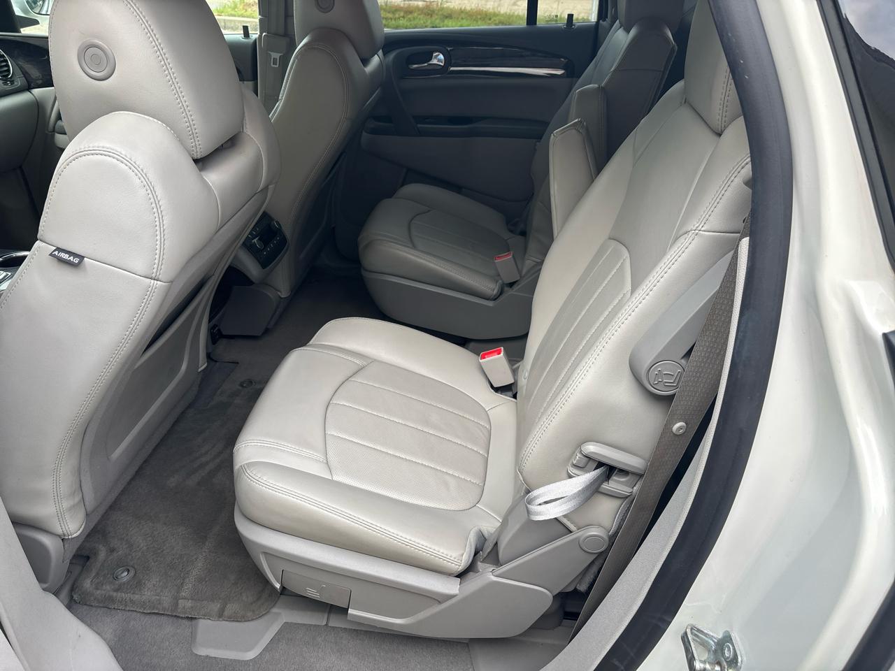 Buick Enclave FWD 4dr Leather 2015