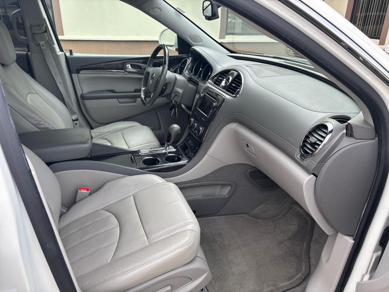 Buick Enclave FWD 4dr Leather 2015
