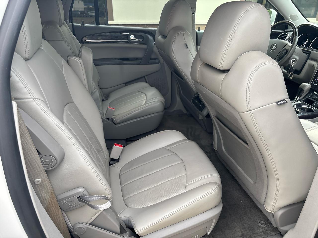 Buick Enclave FWD 4dr Leather 2015