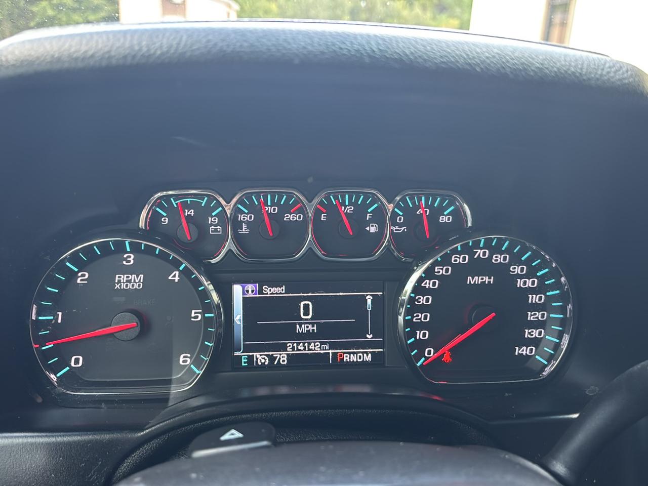 Chevrolet Suburban 2WD 4dr LTZ 2015