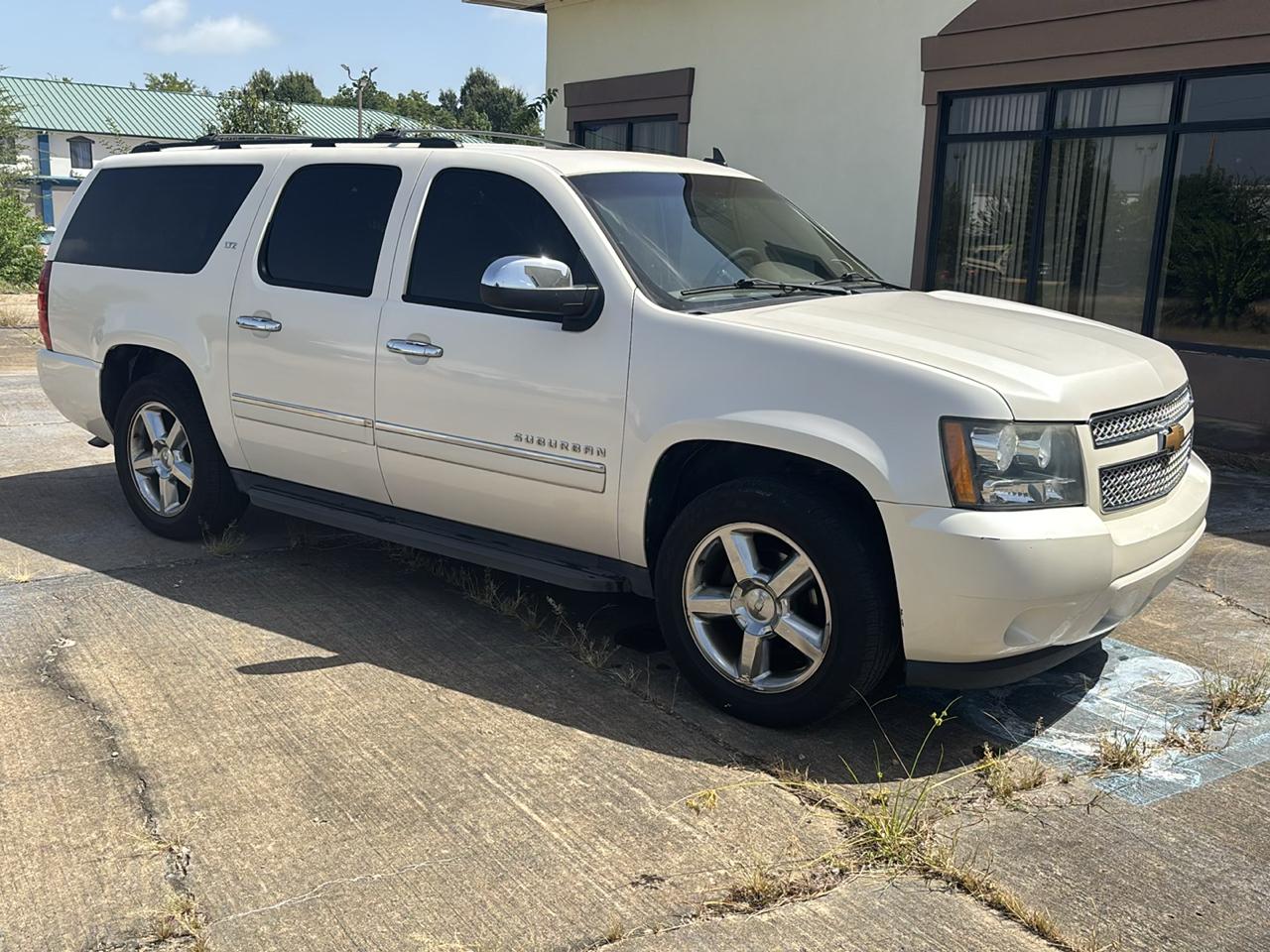 Chevrolet Suburban 2WD 4dr 1500 LTZ 2012