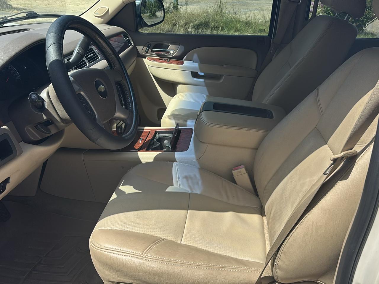 Chevrolet Suburban 2WD 4dr 1500 LTZ 2012