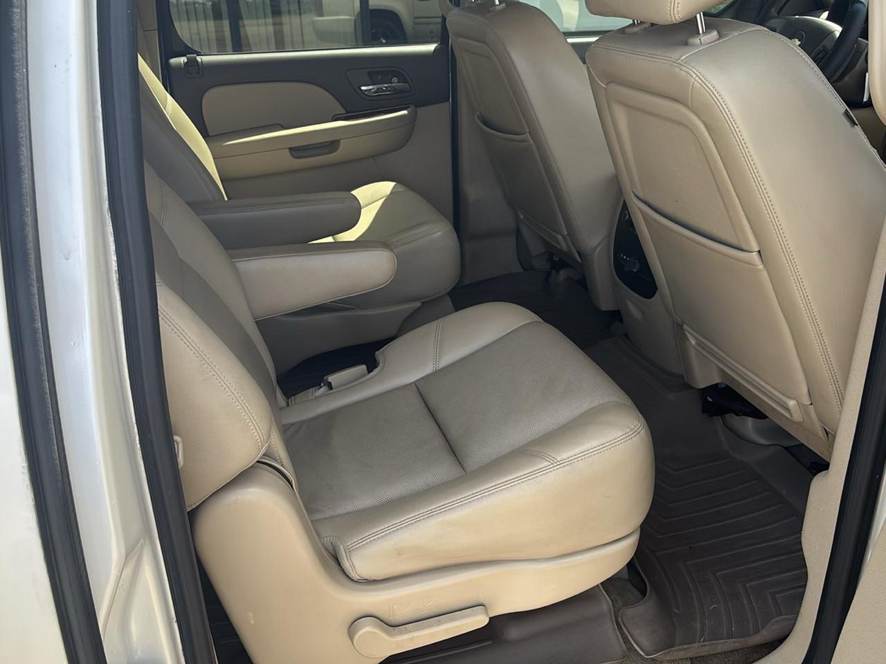 Chevrolet Suburban 2WD 4dr 1500 LTZ 2012