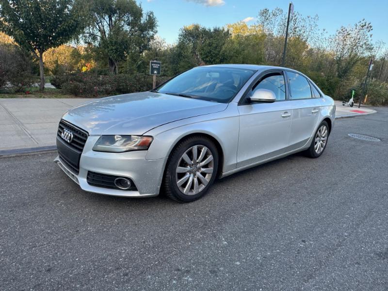 Audi A4 2.0 T Sedan quattro Tiptronic 2009 Audi A4 2.0 T Sedan quattro Tiptronic 2009